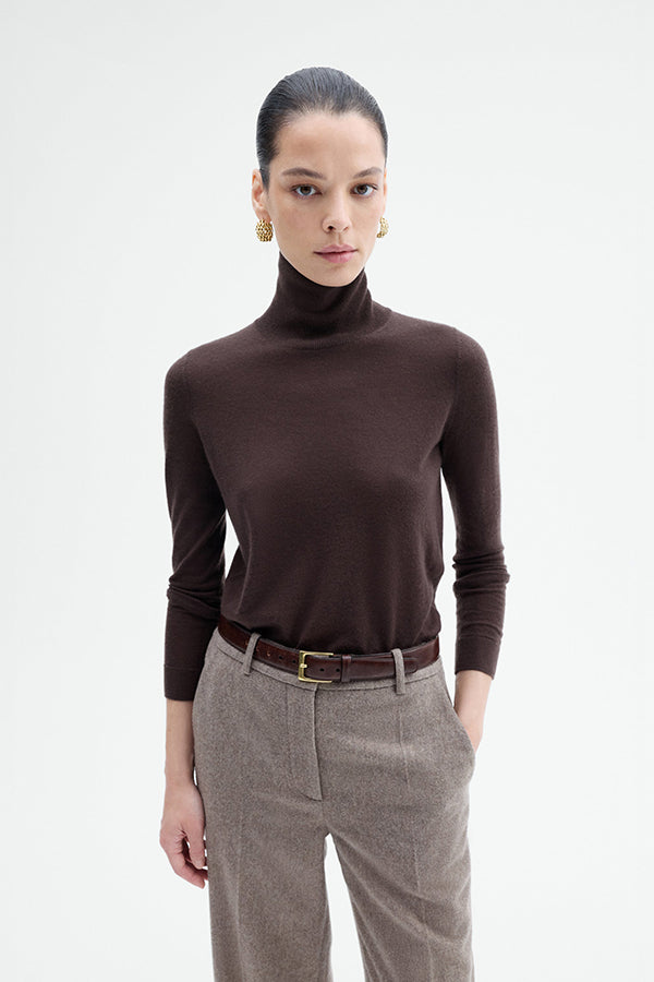 Slim Turtleneck in Fine Cashmere, Chocolate