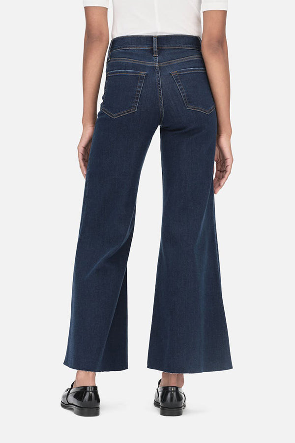 Le Palazzo Crop, Majesty