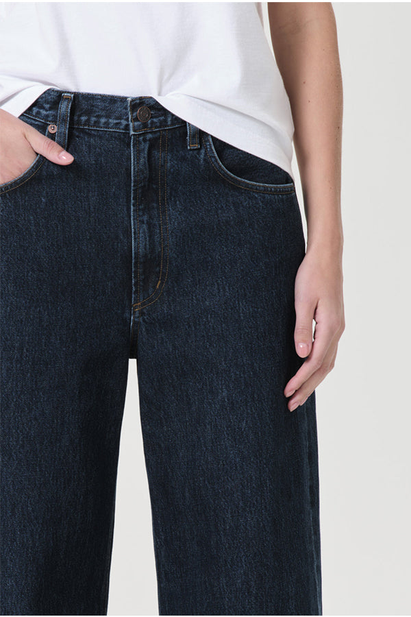 Low Curve Jean, Pendulum
