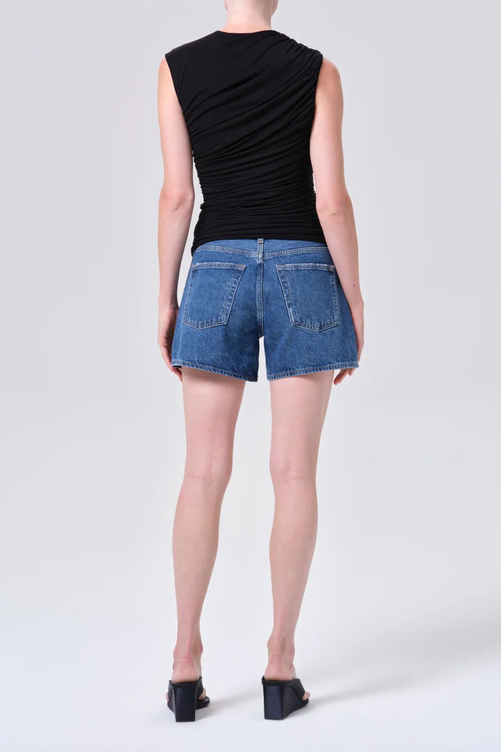 Parker Long Short, Enamour
