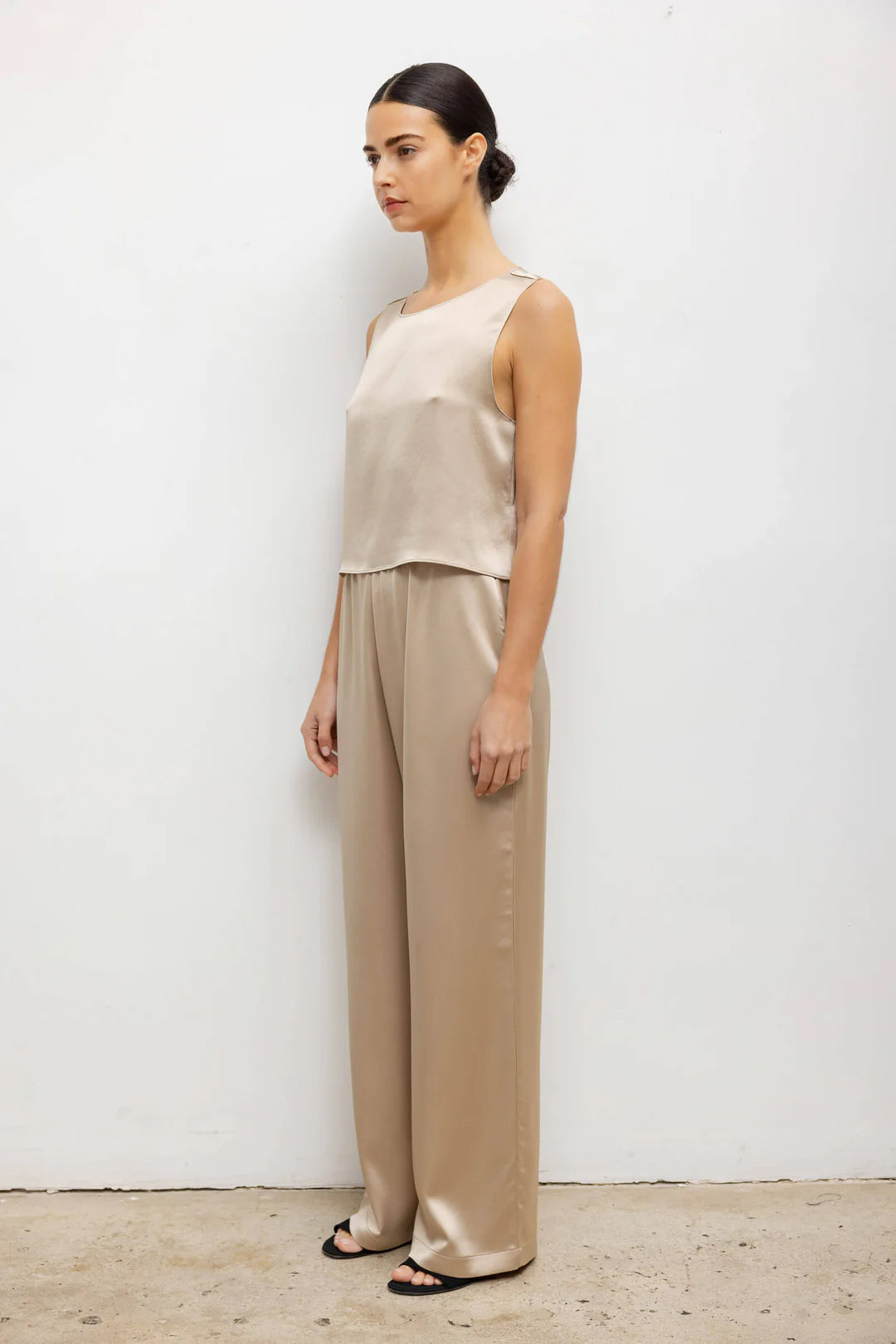 Barb Crop Sleeveless Crew, Sand