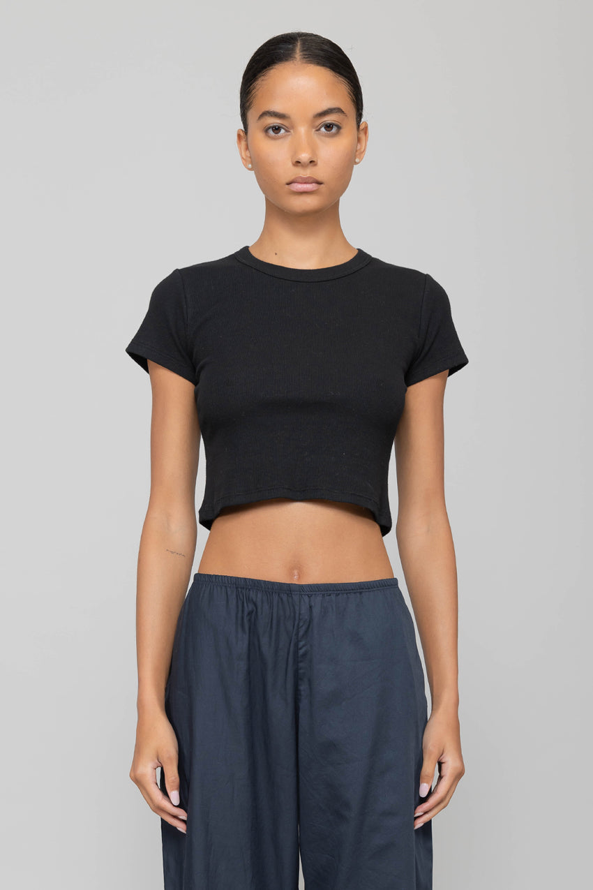 Kelly Crop Slim Fit Tee, Black