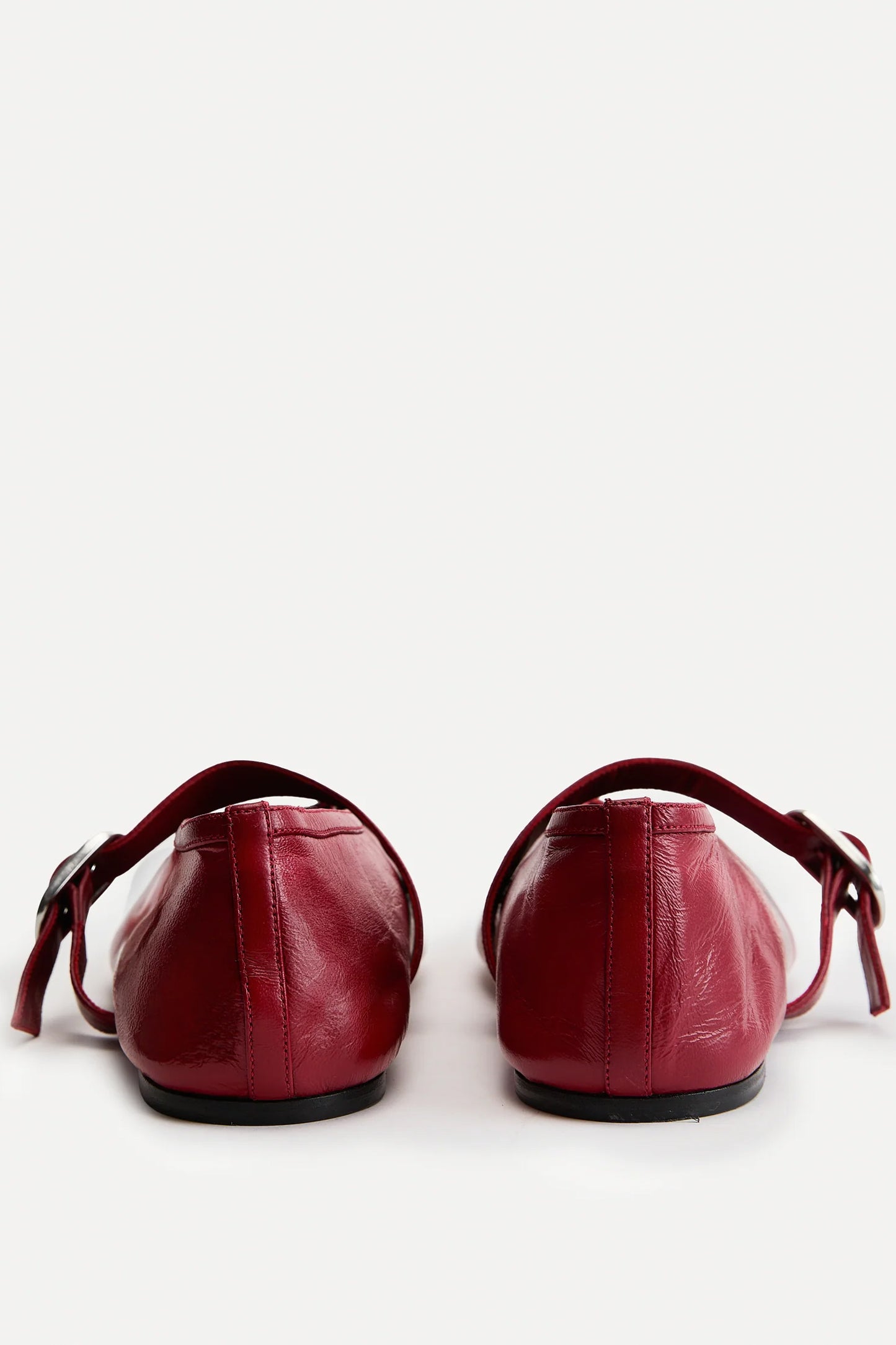 Stella Slipper, Lipstick