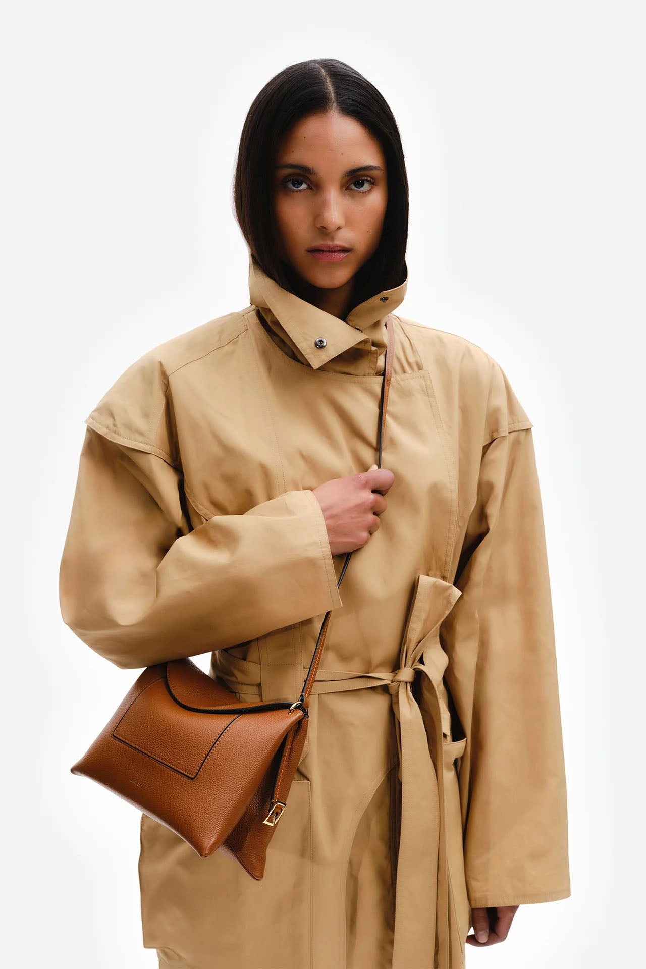 Penelope Slouch Bag, Tan Crust