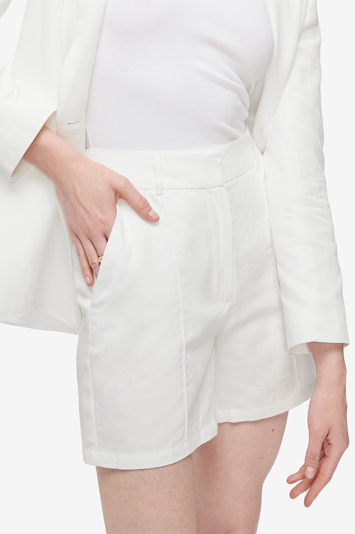 Mila Linen Short