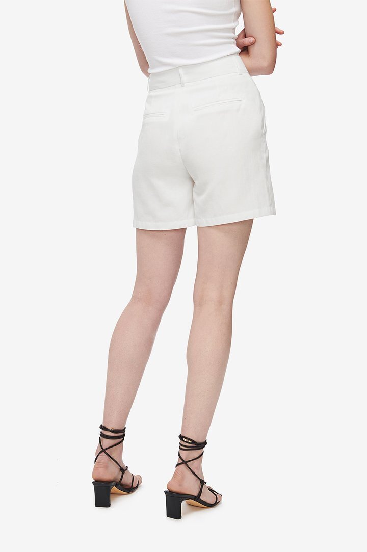 Mila Linen Short