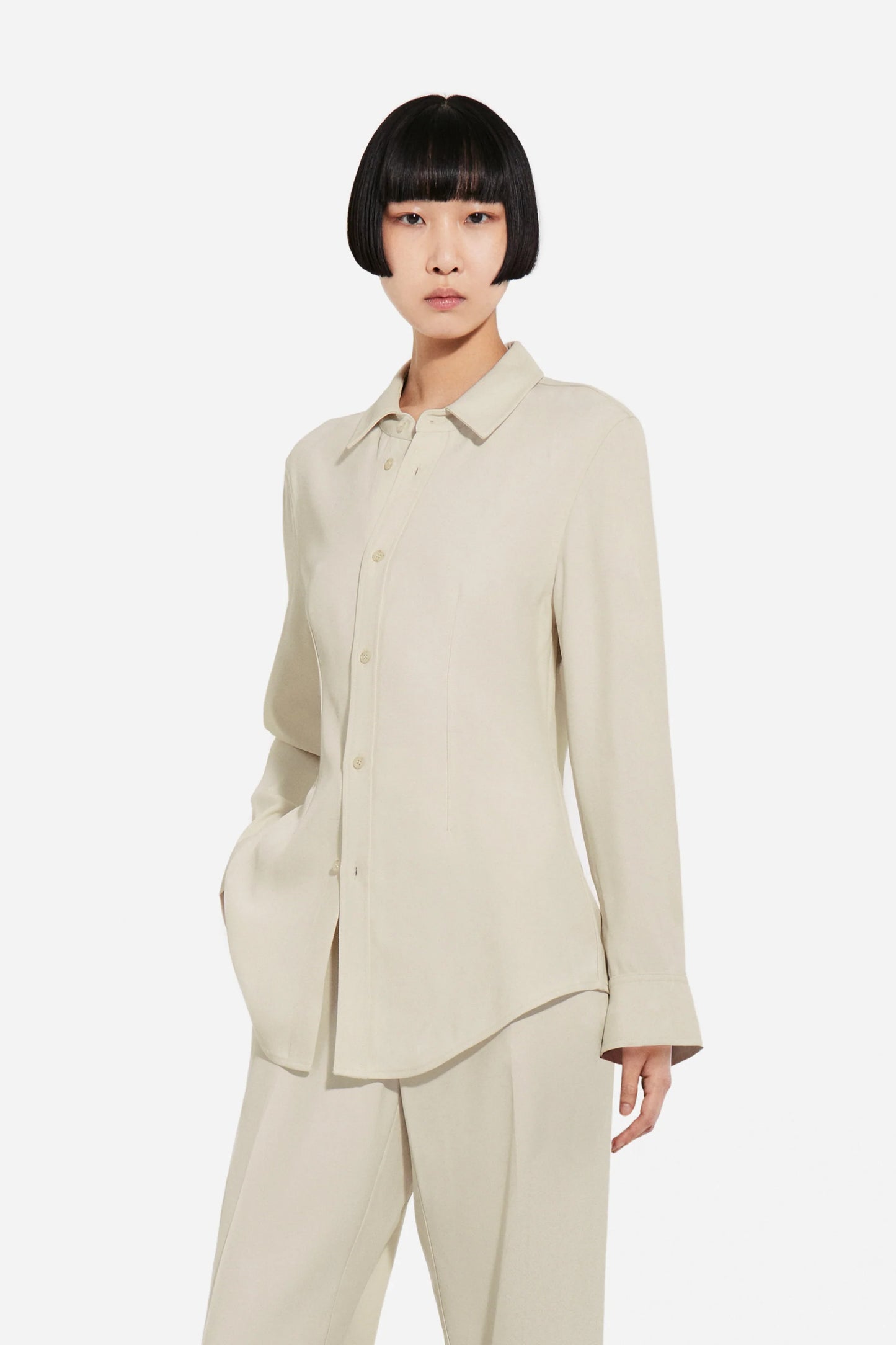 Fitted Collared Shirt in Viscose Twill