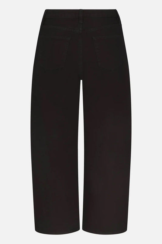 The Bow, Black
