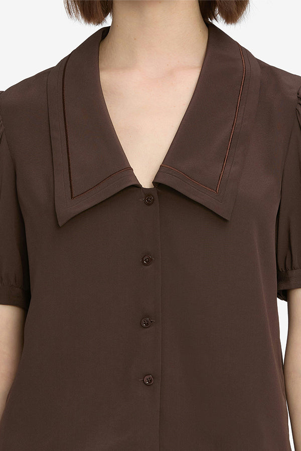 The Sailor Blouse, Coffee