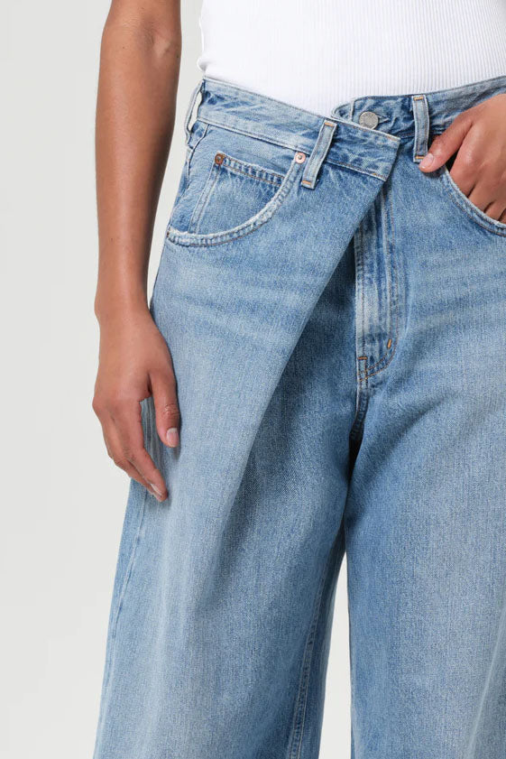 Vana Fold Jean, Mantra