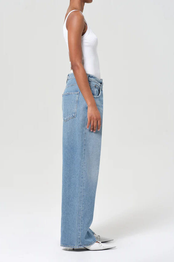 Vana Fold Jean, Mantra