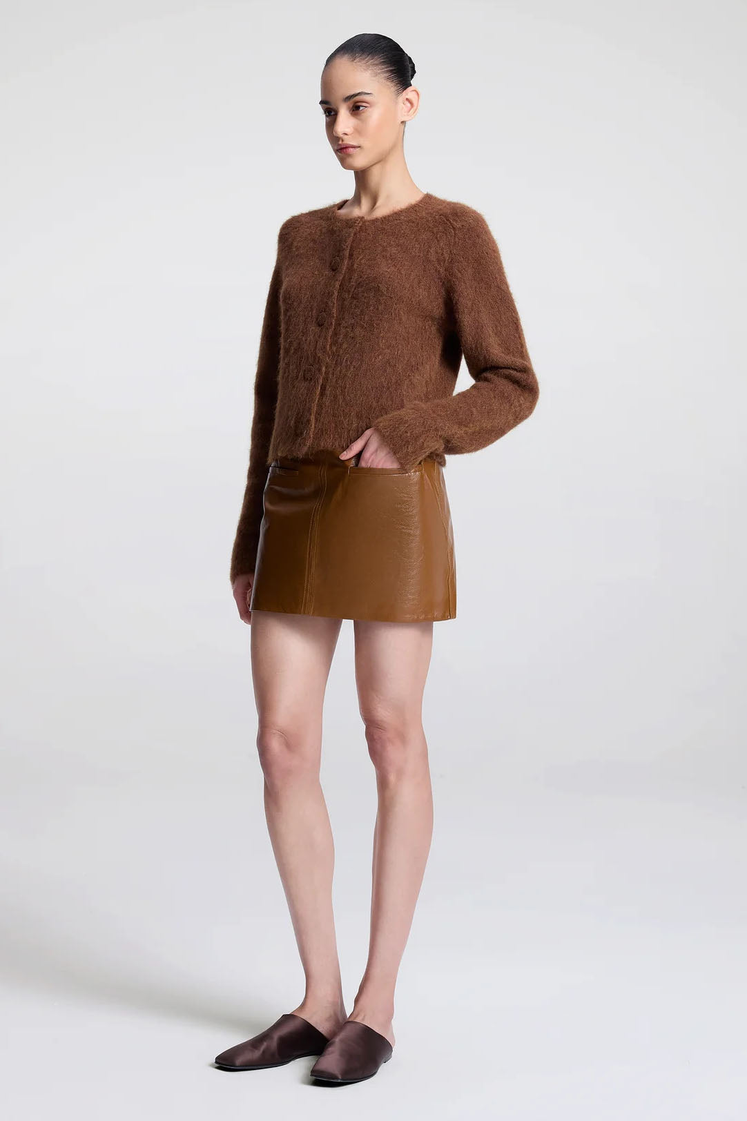 Cowan Skirt, Saddle