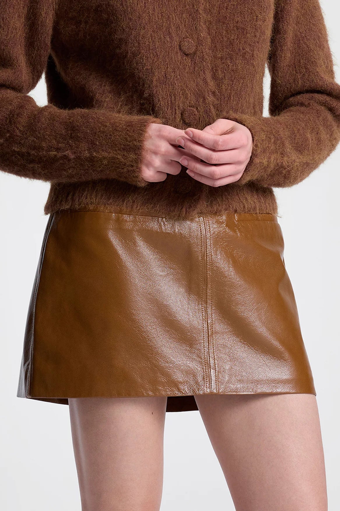 Cowan Skirt, Saddle