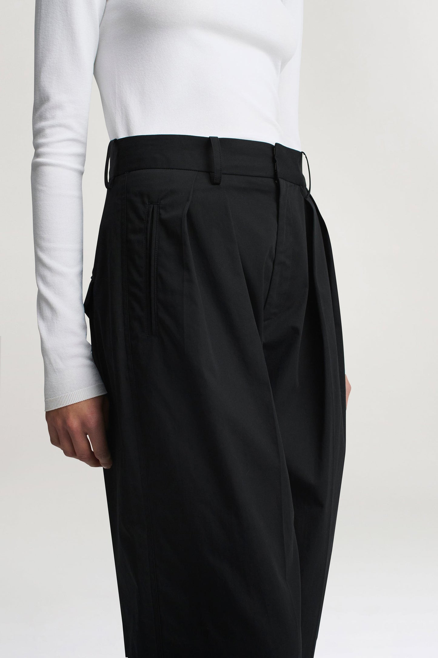 Joel Pleated Trouser