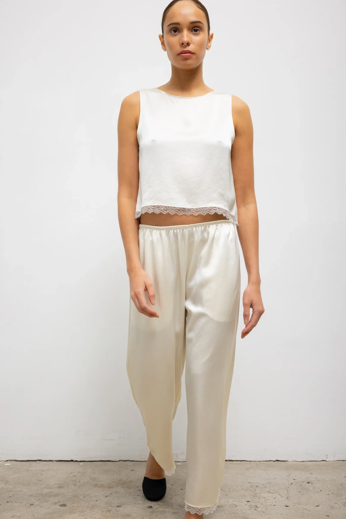 Barb Lace Crop Pant, Creme
