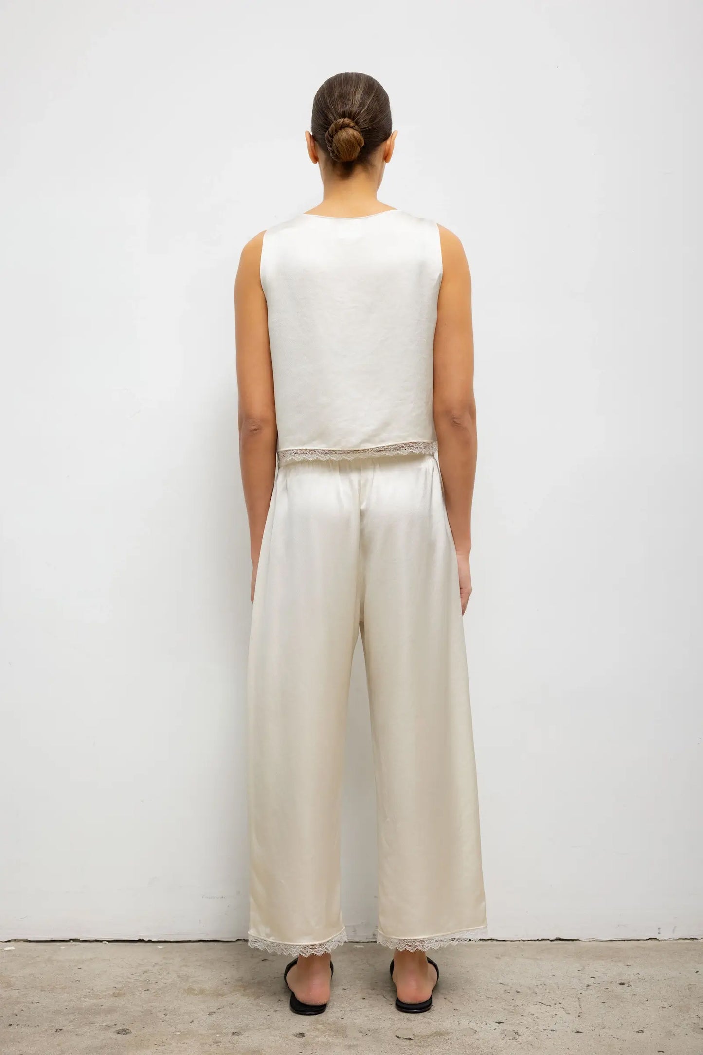 Barb Lace Crop Pant, Creme