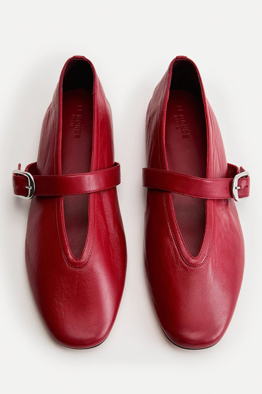 Stella Slipper, Lipstick