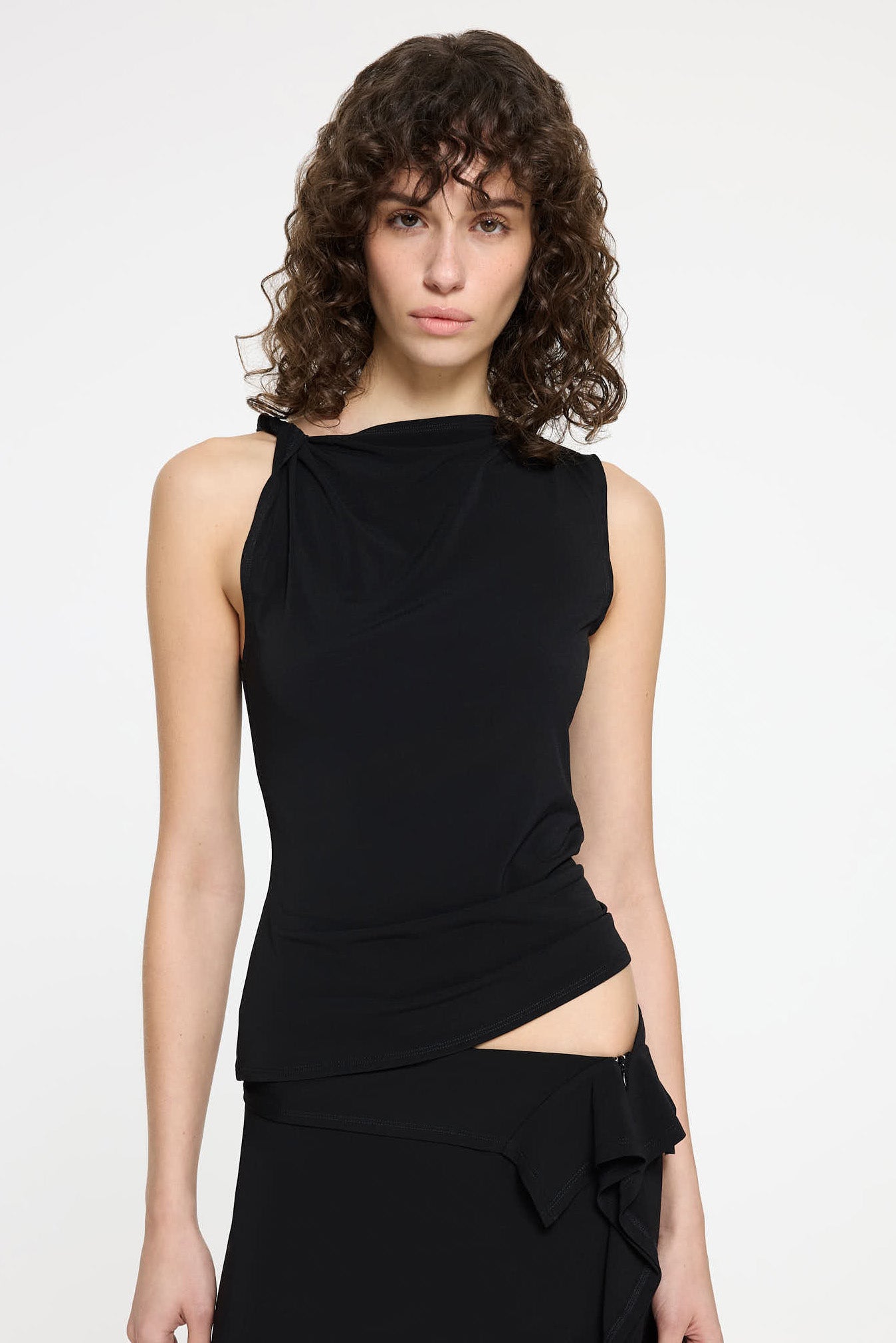 Elemental Twist Singlet Top