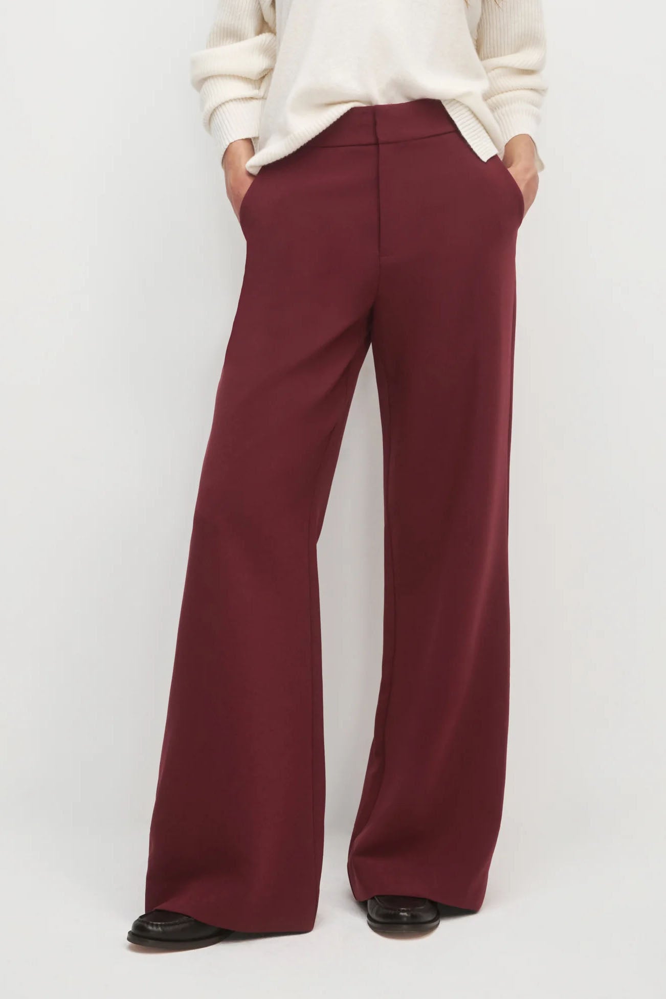 The Jones Pant, Vino