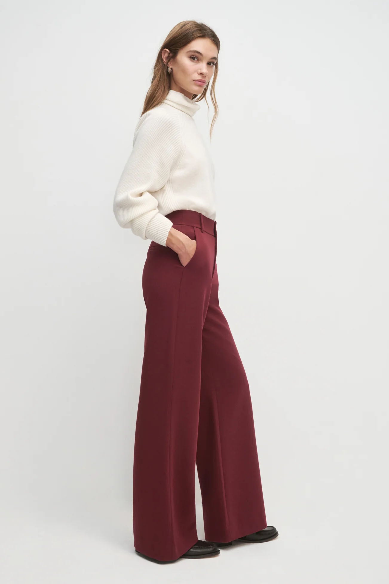 The Jones Pant, Vino